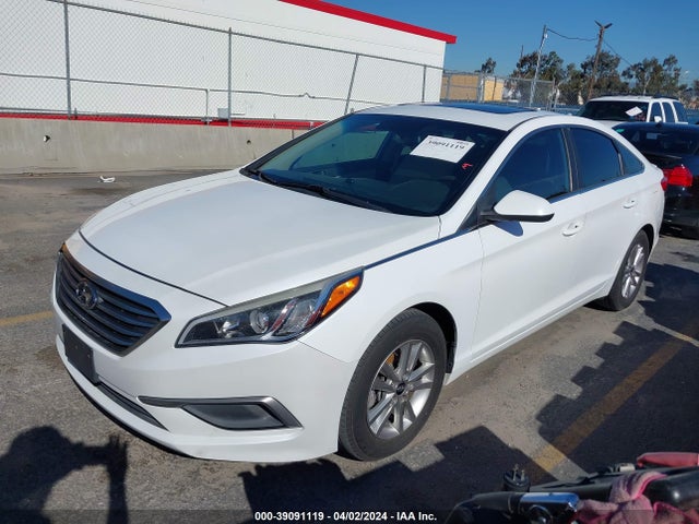 Hyundai SONATA SE 2016 5NPE24AFXGH311667 Image 2