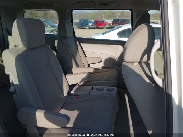Nissan QUEST S 2014 JN8AE2KP5E9104082 Image 8