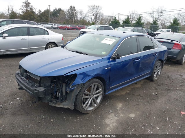 1VWDT7A35HC007933 Volkswagen Passat 1.8t R-line