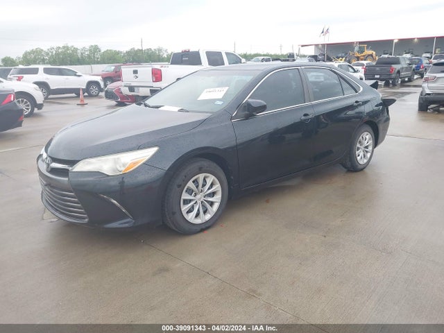 Toyota CAMRY LE 2015 4T4BF1FK7FR494754 Image 2