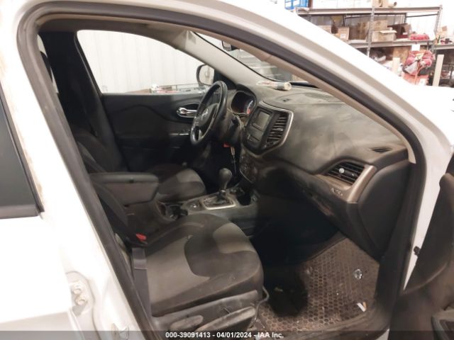 1C4PJMASXGW239064 Jeep Cherokee Sport