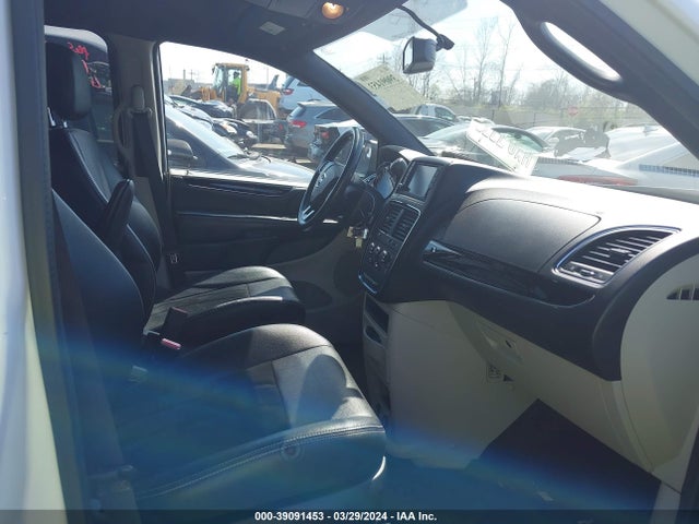 2C4RDGCG1JR178844 Dodge Grand Caravan Sxt