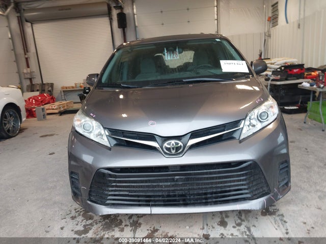 Toyota Sienna Le 8 Passenger 2018 5TDKZ3DCXJS902996 Image 12