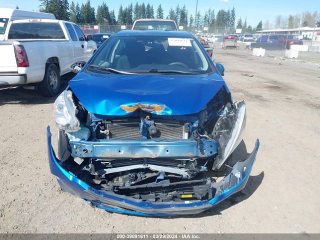 JTDKDTB32E1574929 Toyota Prius C Two