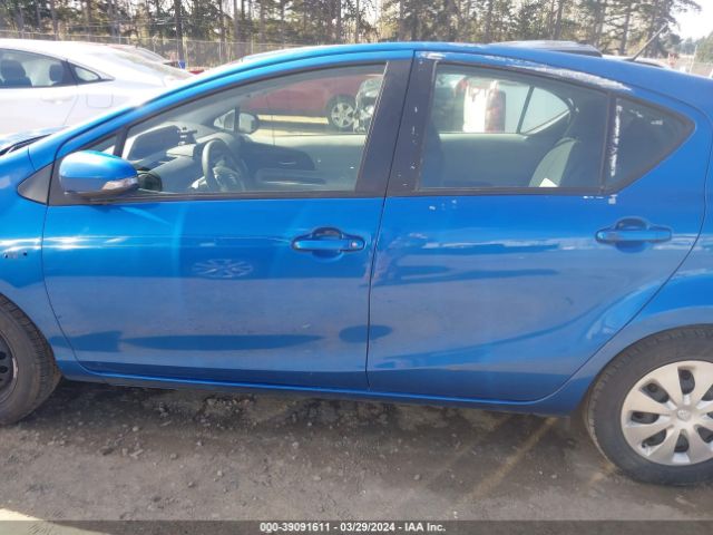 JTDKDTB32E1574929 Toyota Prius C Two