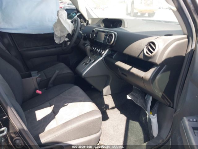 JTLZE4FEXFJ075430 Scion XB