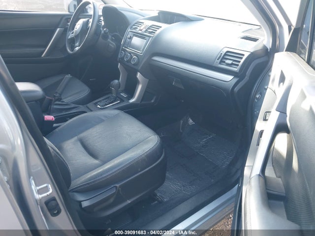 Subaru Forester 2.5i Touring 2015 JF2SJAWC6FH499461 Image 5