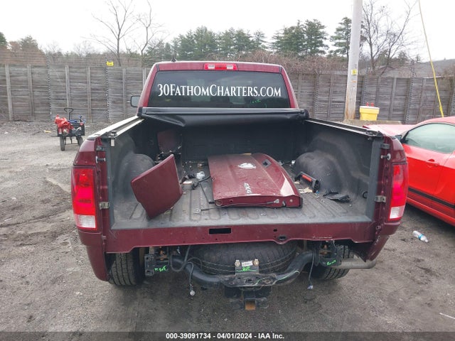 1C6RR7FG1KS617836 RAM 1500 Classic Express Quad Cab 4x4 6'4 Box