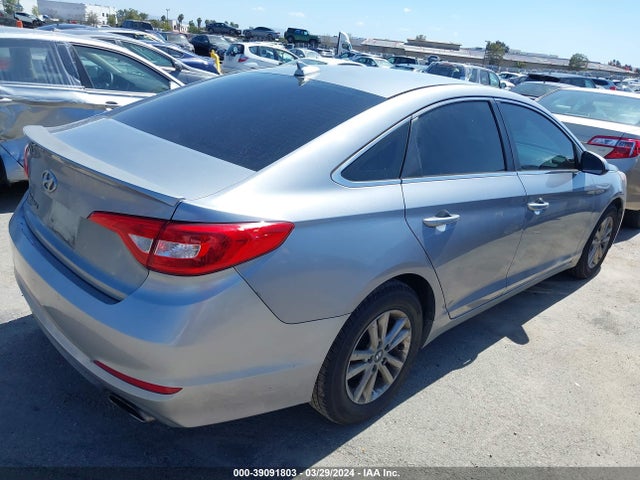 Hyundai SONATA SE 2015 5NPE24AF1FH004399 Image 4
