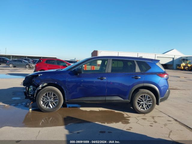 JN8BT3AA0PW409703 Nissan Rogue S Fwd