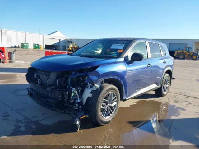 JN8BT3AA0PW409703 Nissan Rogue S Fwd