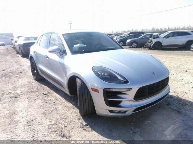 2017 PORSCHE MACAN WP1AG2A52HLB54854 Photo 0