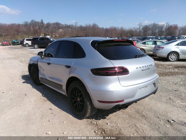 2017 PORSCHE MACAN WP1AG2A52HLB54854 Photo 2
