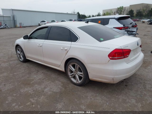 1VWBV7A31FC059008 Volkswagen Passat 2.0l Tdi Se