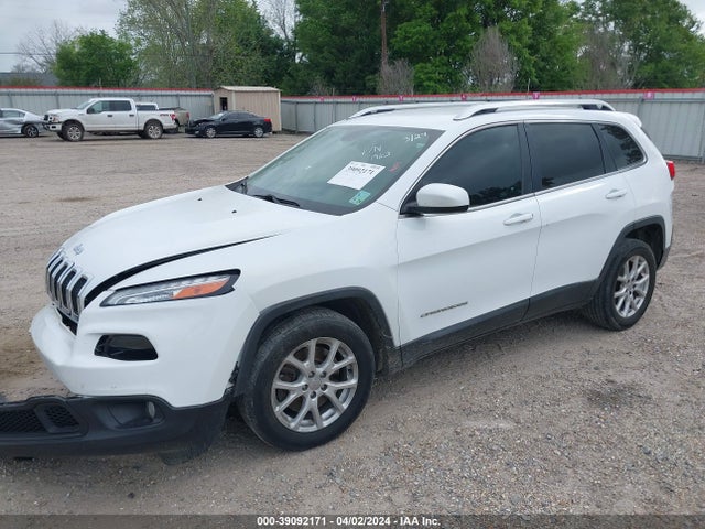 Jeep Cherokee Latitude 2015 1C4PJLCBXFW541962 Image 2