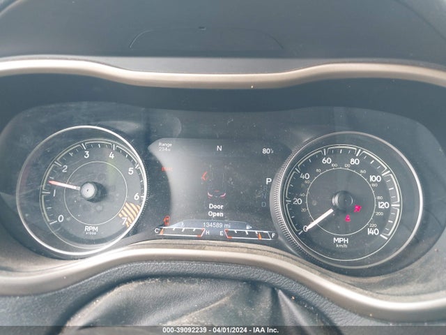 1C4PJLDB5EW118235 Jeep Cherokee Limited