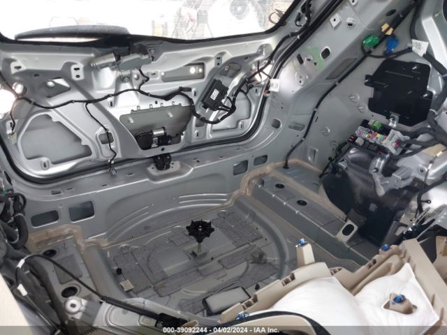 LRBFXBSAXHD089005 Buick Envision Essence