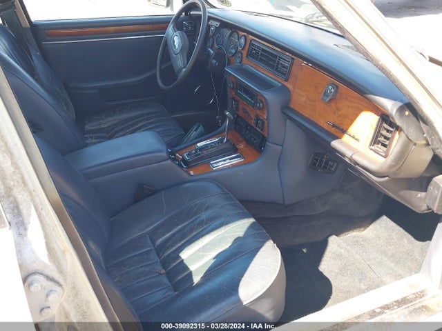 1987 JAGUAR XJ6 SAJAV1343HC467452 Photo 4