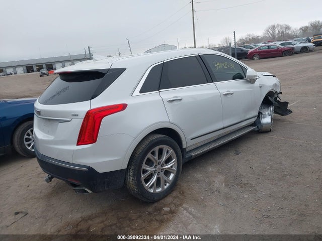 1GYKNDRS0JZ125318 Cadillac XT5 LUXURY