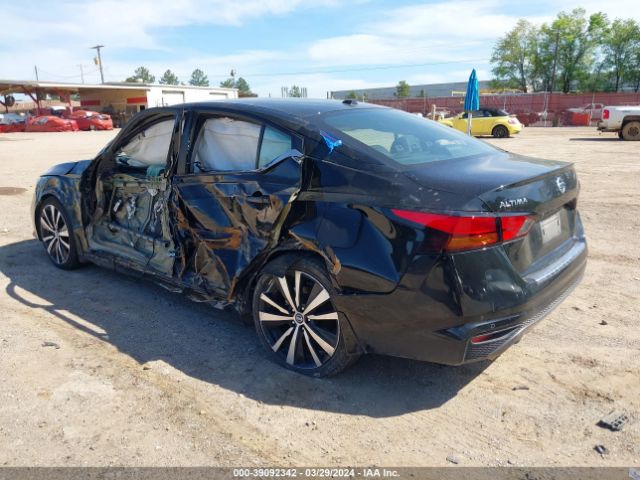 1N4BL4CVXNN388837 Nissan Altima Sr Fwd