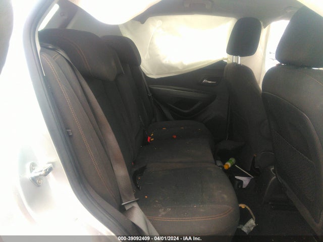 Chevrolet TRAX LS 2018 KL7CJKSB2JB703591 Image 8