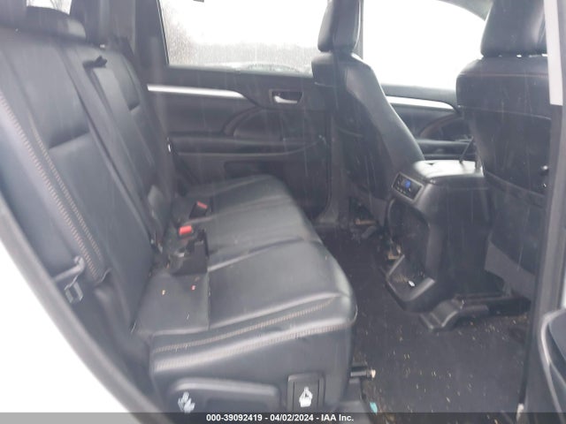 Toyota Highlander Xle 2018 5TDKZRFH9JS532460 Image 8