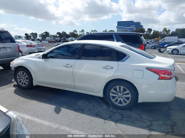 Nissan Altima 2.5 S 2015 1N4AL3AP4FC224829 Image 14