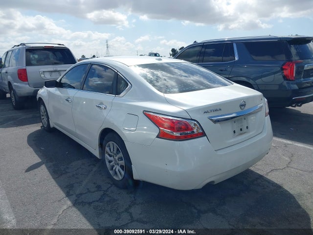 Nissan Altima 2.5 S 2015 1N4AL3AP4FC224829 Image 3