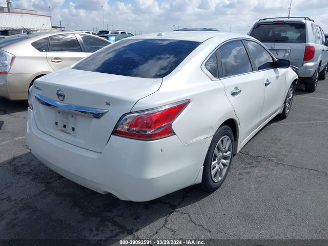 Nissan Altima 2.5 S 2015 1N4AL3AP4FC224829 Image 4