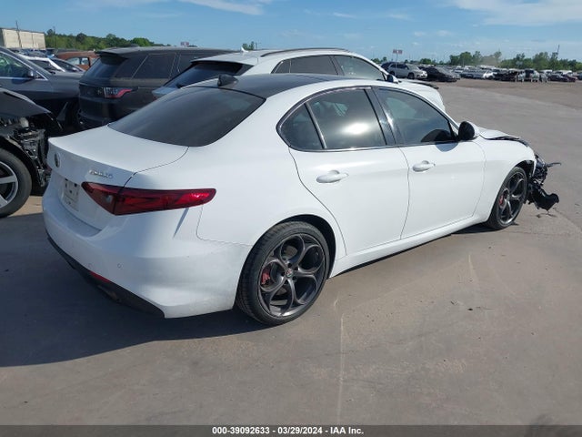 ZARFAEENXJ7563127 Alfa Romeo Giulia Ti Sport Awd