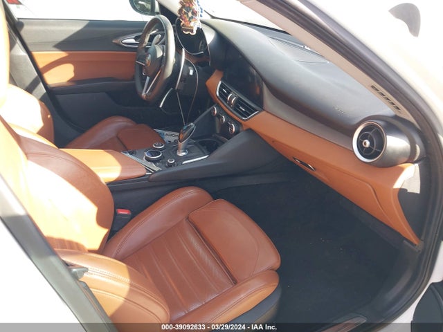 ZARFAEENXJ7563127 Alfa Romeo Giulia Ti Sport Awd