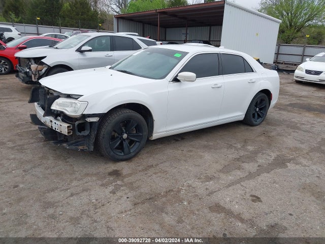 Chrysler 300 Limited 2015 2C3CCAAG6FH891815 Image 2