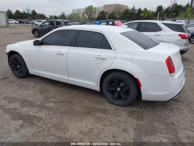 Chrysler 300 Limited 2015 2C3CCAAG6FH891815 Image 3