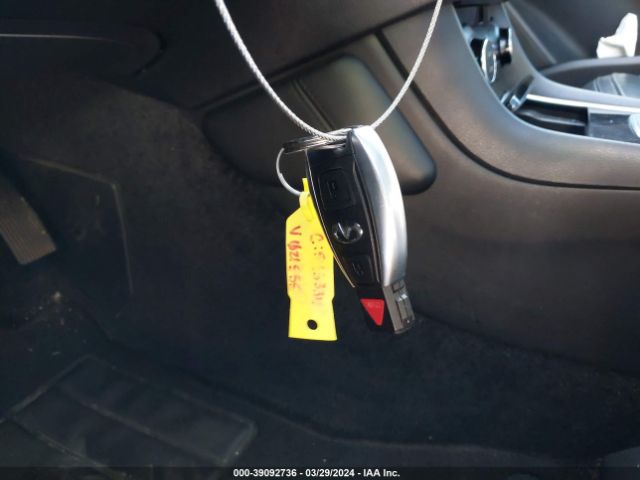 SJKCH5CR5HA021555 Infiniti Qx30 Premium