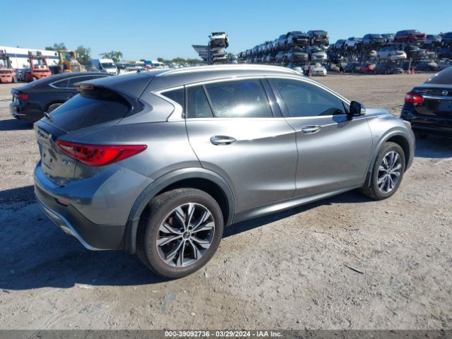 SJKCH5CR5HA021555 Infiniti Qx30 Premium