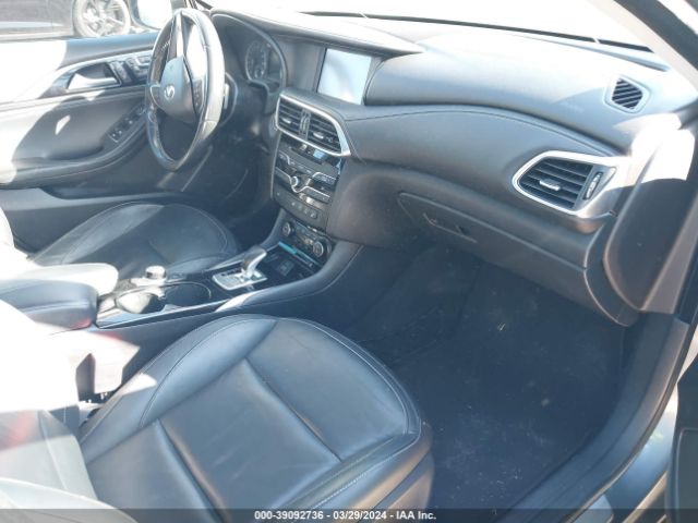 SJKCH5CR5HA021555 Infiniti Qx30 Premium