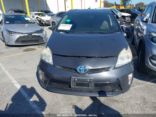 Toyota Prius Two 2015 JTDKN3DU6F0442024 Image 13