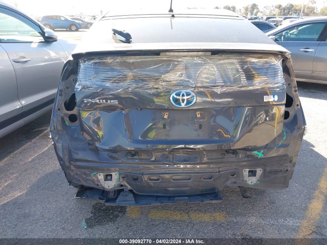 Toyota Prius Two 2015 JTDKN3DU6F0442024 Image 6