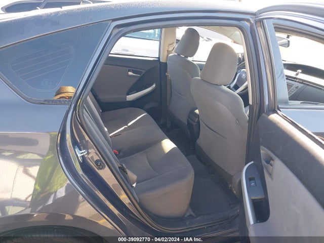 Toyota Prius Two 2015 JTDKN3DU6F0442024 Image 8