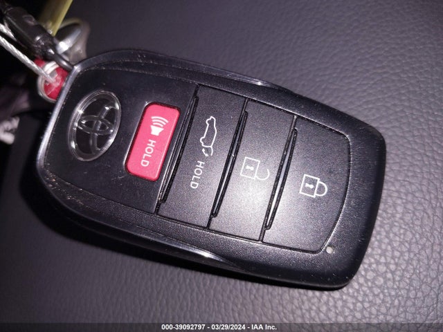 Toyota Highlander Xle 2024 5TDKDRBH4RS539817 Image 11