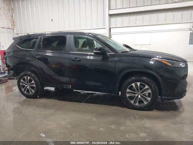 Toyota Highlander Xle 2024 5TDKDRBH4RS539817 Image 14