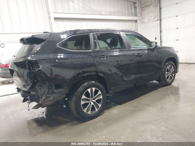 Toyota Highlander Xle 2024 5TDKDRBH4RS539817 Image 4