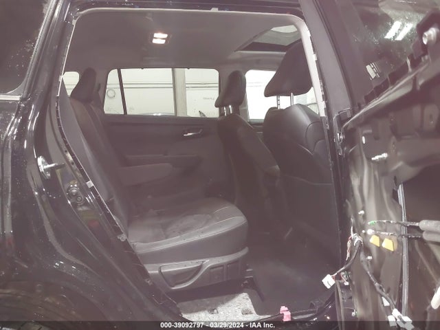 Toyota Highlander Xle 2024 5TDKDRBH4RS539817 Image 8