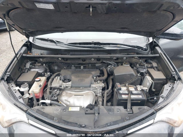 Toyota RAV4 LE 2016 JTMZFREV6GJ086272 Image 10