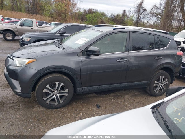 Toyota RAV4 LE 2016 JTMZFREV6GJ086272 Image 15