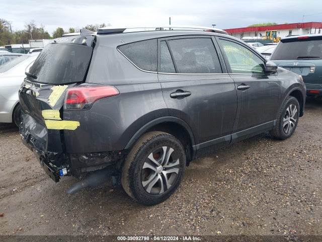 Toyota RAV4 LE 2016 JTMZFREV6GJ086272 Image 4