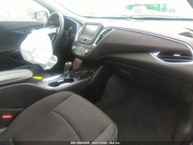 Chevrolet MALIBU LT 2018 1G1ZD5ST2JF244420 Image 5