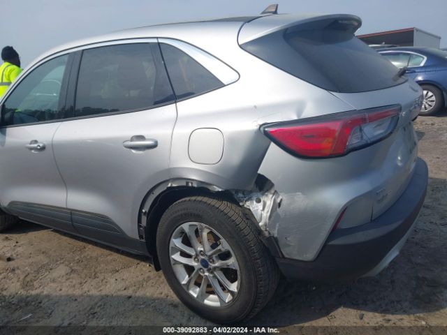 1FMCU0G6XLUA92030 Ford ESCAPE SE