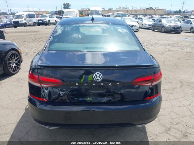 1VWMA7A35MC013733 Volkswagen Passat 2.0t R-line
