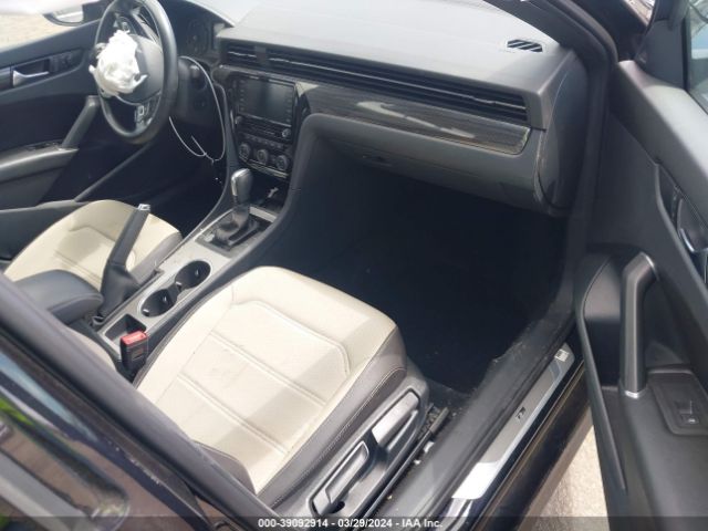 1VWMA7A35MC013733 Volkswagen Passat 2.0t R-line
